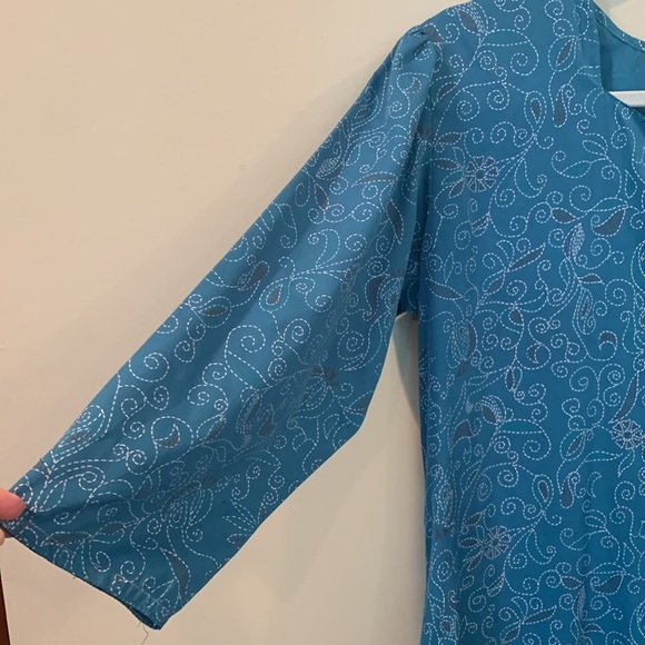 Kurta Lightweight Blue 3/4 Sleeve Women’s Approx. Medium Large -see measurements - Picture 7 of 10